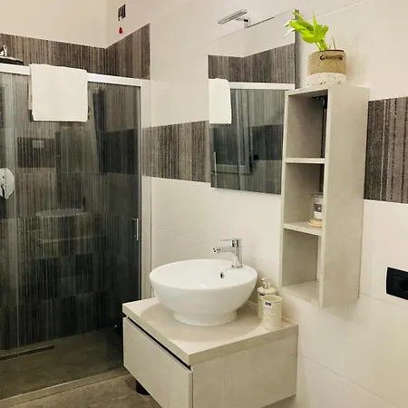 Poggio Del Poeta 3* Angera